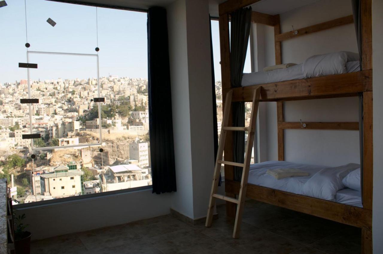 The Castle Star Hostel Amman Exterior photo